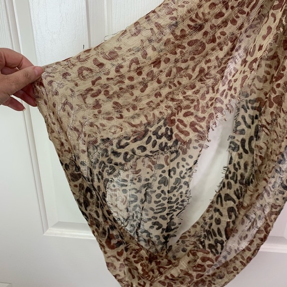 NET SHEET ANIMAL PRINT SCARF IN TAN, BLACK, BROWN - Picture 4 of 6